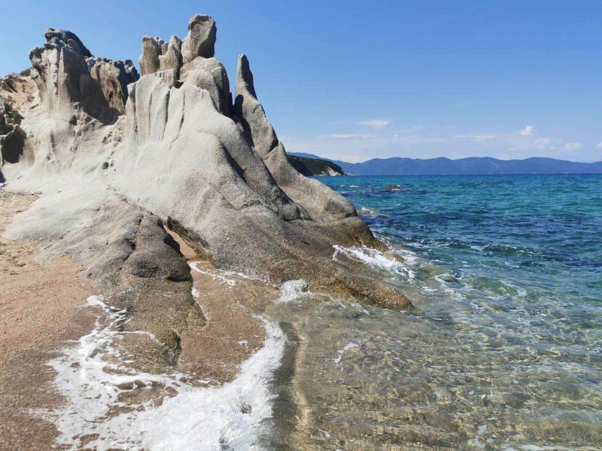 Villa Calypso Ierissós Buitenkant foto